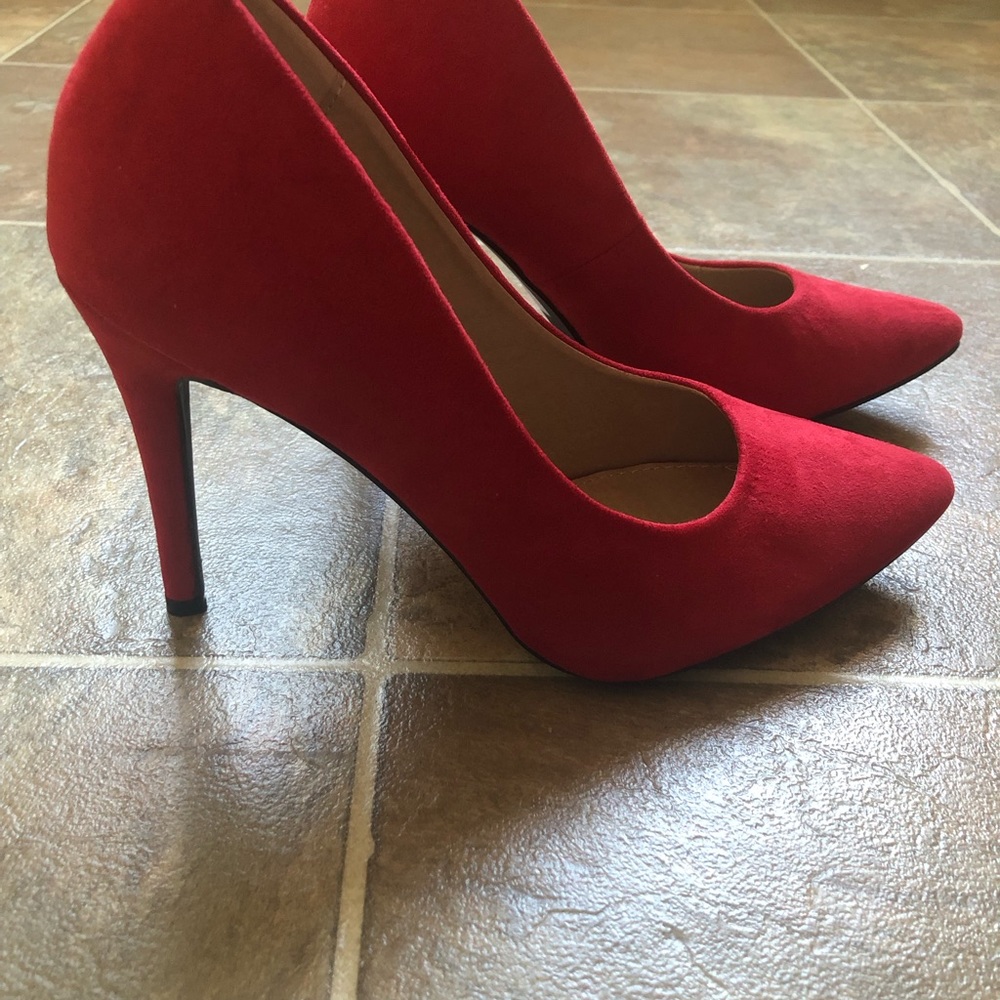 FAUX SUEDE HIGH HEEL PUMPS SIZE: 9.0